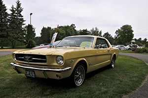 La voiture mystère, une Mustang 1965
