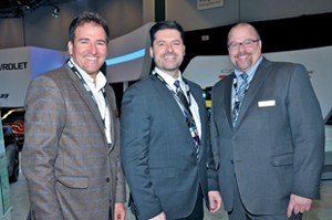 Stéphane Guilbault, président du SIAM 2015 et d’Action Chevrolet Buick GMC ; Dany Lemelin, vice-président du SIAM 2015, de la CCAM et de Boucherville Mitsubishi ; et Denis Dessureault, vice-président exécutif, CCAM et SIAM 2015