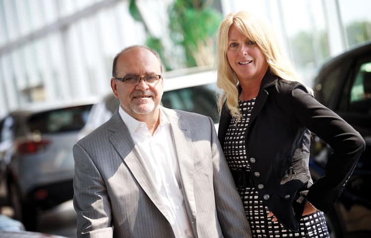 Denis Leclerc, président d’ALBI le Géant, en compagnie de Louise Villeneuve, vice-présidente. Une femme d’exception à ses côtés depuis 1988. « Très impliquée dans le développement de l’entreprise, autant en termes d’acquisitions que de ressources humaines, elle a joué un grand rôle dans la prise de décisions d’affaires et a fait énormément évoluer le groupe », précise Denis Leclerc. 
