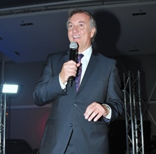 Jean-François Tremblay, directeur général de BMW Sainte-Julie, lors de son allocution