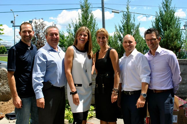 barbecue-festif-chez-industrielle-alliance-_-vag-a