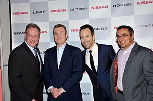 Claude Brunet, directeur général régional, Nissan Canada, Christian Meunier, président, Nissan Canada, Éric Salvail, animateur de l’émission « En Mode Salvail », et Didier Marsaud, directeur principal des Communications corporatives de Nissan Canada