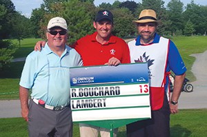 Événement client au Pro-Am de la Fondation Golf Canada avec Tino Carrara président, Discount Québec), Rémi Bouchard (golfeur professionnel, PGA du Canada) et Juan J. Sieira (directeur principal de comptes, RBC Financement automobile)