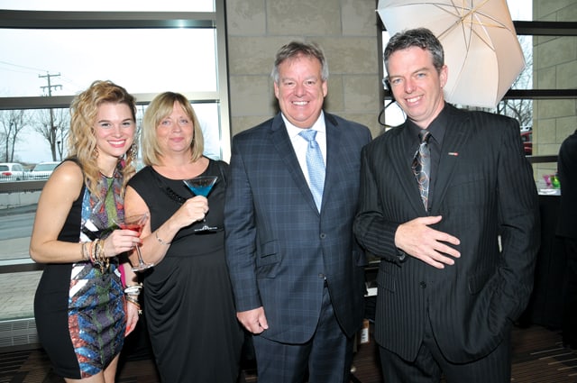 Martine Pelletier, directrice, Assurances, Cabinet d’assurance Protection PPP, Sylvie Banville, épouse de Jacques Béchard, président-directeur général, CCAQ, et Mario Champagne, Groupe PPP