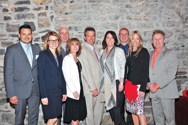 L’équipe de Direction présente à l’assemblée annuelle : Dominic Chayer, directeur, Finances, Administration et Technologies; Martine Pelletier, directrice, Assurance; Michel Théberge, vice-président, Exploitation; Johanne Maguire, directrice, Gestion des contrats et Service à la clientèle; Mario Champagne, chef de la Direction; Nathalie Carpentier, directrice, PPCA; Denis Paradis, directeur, Gestion des réclamations; Annie Plourde, directrice, Développement organisationnel et Marketing; Sylvain Tremblay, directeur, Développement et Performance (division Voyer)
