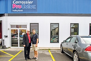 Claude Ethier et son fils Vincent, gestionnaire de l’atelier de carrosserie du Groupe