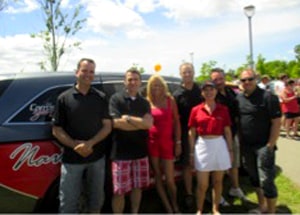 Sylvain Hébert, Martin Gagnon, Francine Defoy, Karl Roy, Karoll Godbout, Michel Dugas et en avant Kathy Bolduc.