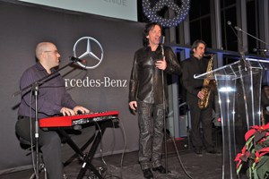 Pour terminer la soirée, spectacle du chanteur Jean Ravel