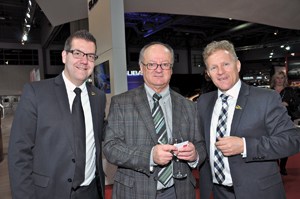 Francis Labbé, coach et développement, Voyer Marketing; Richard Michaud, CCAEQ; Sylvain Tremblay, directeur, Développement et Performance, Voyer Marketing