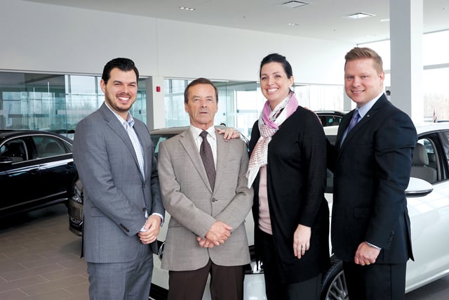 Sébastien Arbour, directeur des Ventes, Véhicules d’occasion ; André Arbour, président ; Stéphanie Arbour, directrice générale ; et Raul Simon, directeur général