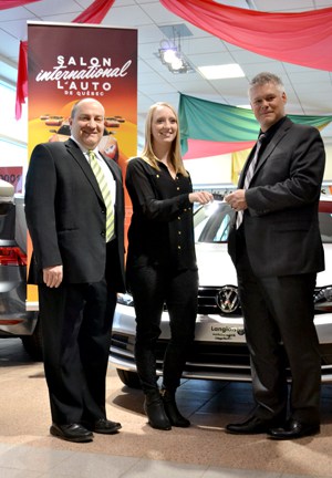 La gagnante du grand prix, Joanie Fortier, en compagnie de Pierre Langlois et Tommy Gourdeau.