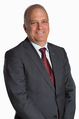 Yves Lafrenière, président-directeur général 