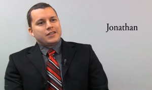 Les diplômés peuvent présenter leurs compétences, leurs formations, le type d’emploi recherché dans une courte vidéo.