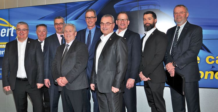 L’équipe de CarrXpert présente au Salon de l’auto de Montréal : Gérald Anctil, Michel Côté, Jean-François Gargya, Aimé St-Martin, François Brunet, Robert Favreau, Michel Belley, Jean-François Lavoie et Jean Cadoret