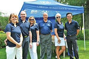 Kiosque d’IA-VAG : Nancy Morin, Christian Guy, Stéphanie Lepage, Daniel Rivard, Katy Tremblay et Martin Taillandier